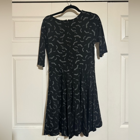 Unique Vintage - Black & Grey Bats Print Stephanie Fit & Flare Dress - Picture 3 of 3